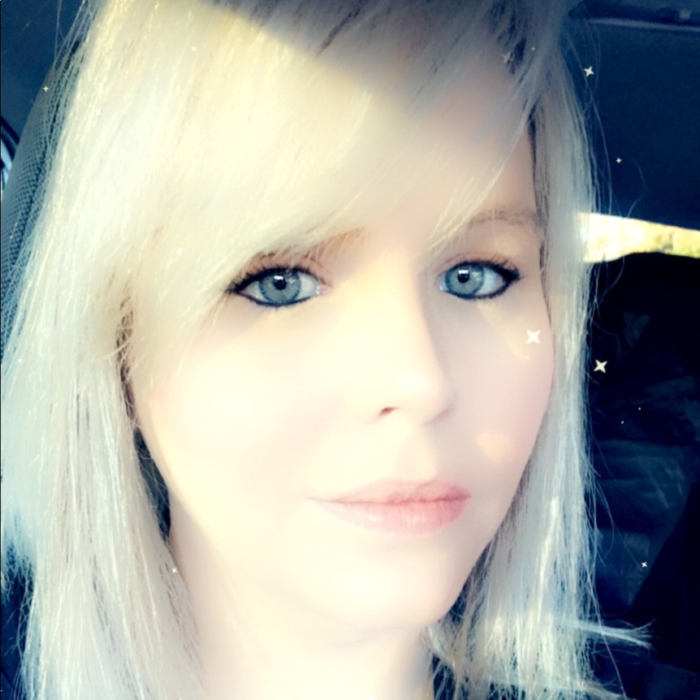 Meet your Posher, Kayce